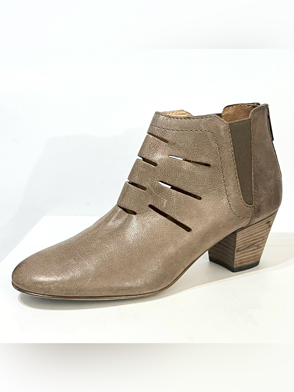 Aquatalia Mushroom Leather Freida Ankle Cutout Bootie Sz 9